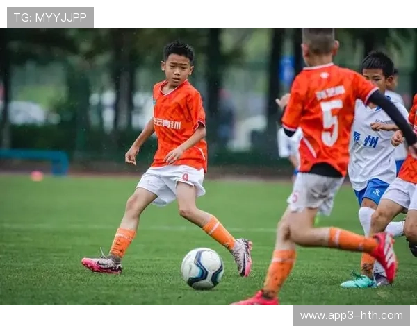 足球青训体系见效:江苏对抗赛启用近半U22球员,社区青训输送人才 足球青训体系见效:江苏对抗赛启用近半U22球员,社区青训输送人才